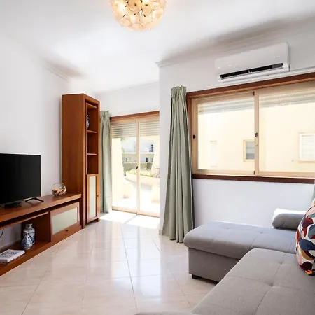 Apartamento Cris - *
